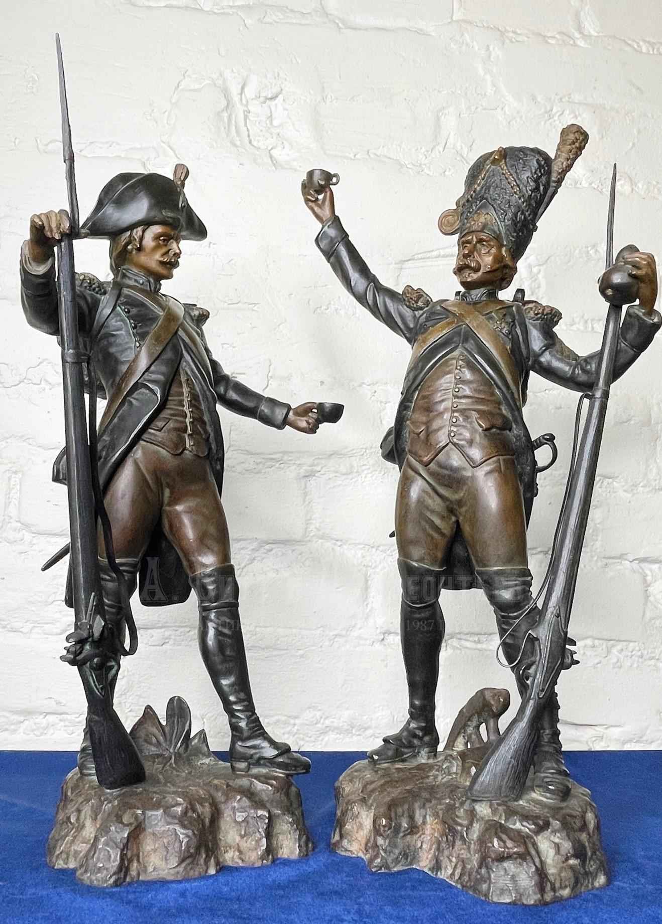 Бронзовая скульптура на военную тему 